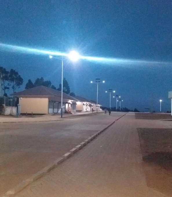 广汉市非洲科特迪瓦太阳能路灯工程